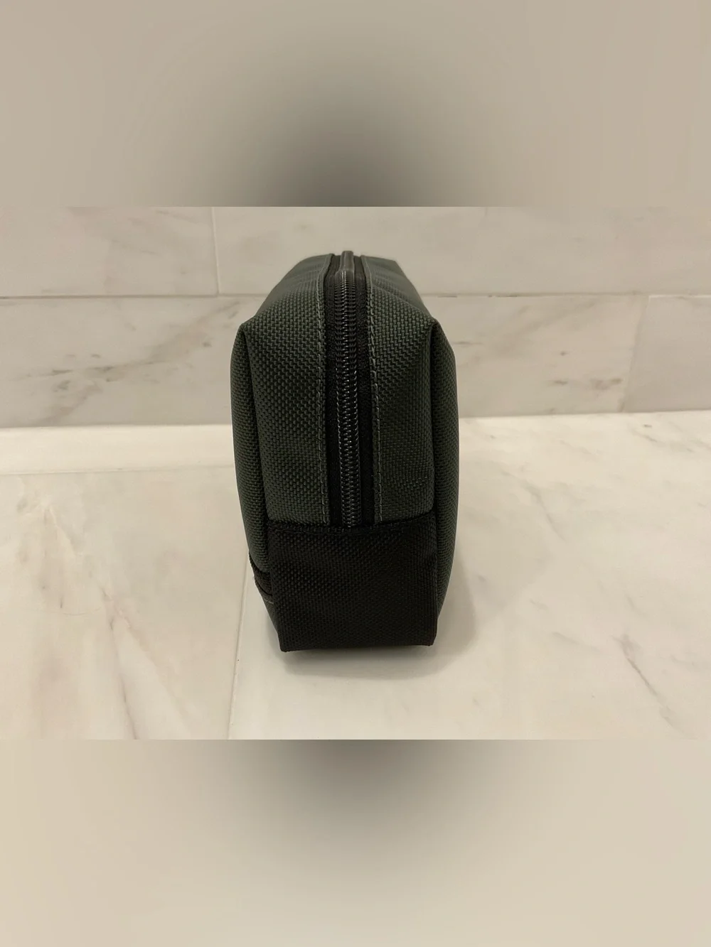 NEW TUMI Ballistic Nylon Zippered MEDIUM KIT Pouch Cosmetic Bag - SPRUCE GREEN